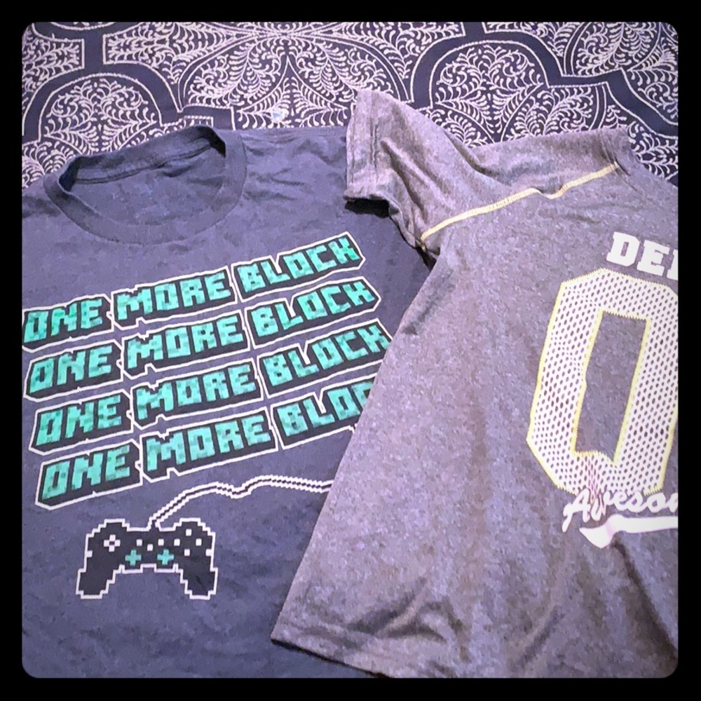 Two boys play shirts